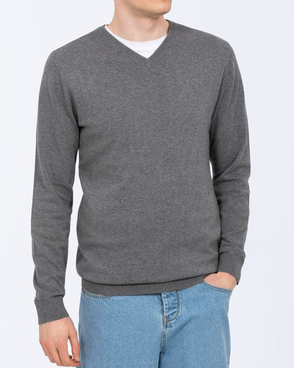 2t Victor Tall Cotton V-Neck Jumper (charcoal)