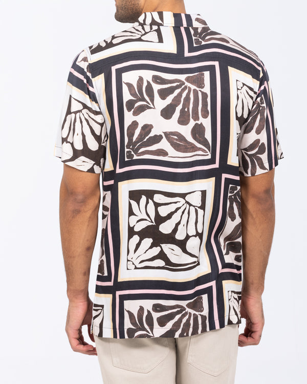 2t Musa Tall Short Sleeve Printed Revere Shirt (white pattern)